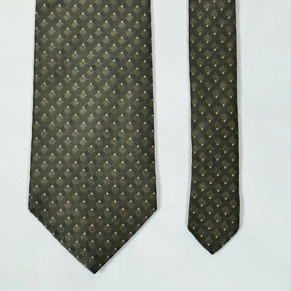 Tie Rack Men’s Necktie Green Jacquard Geometric Patterned 100% Silk Tie